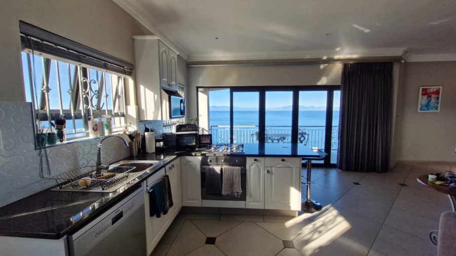 To Let 3 Bedroom Property for Rent in Cairnside Western Cape